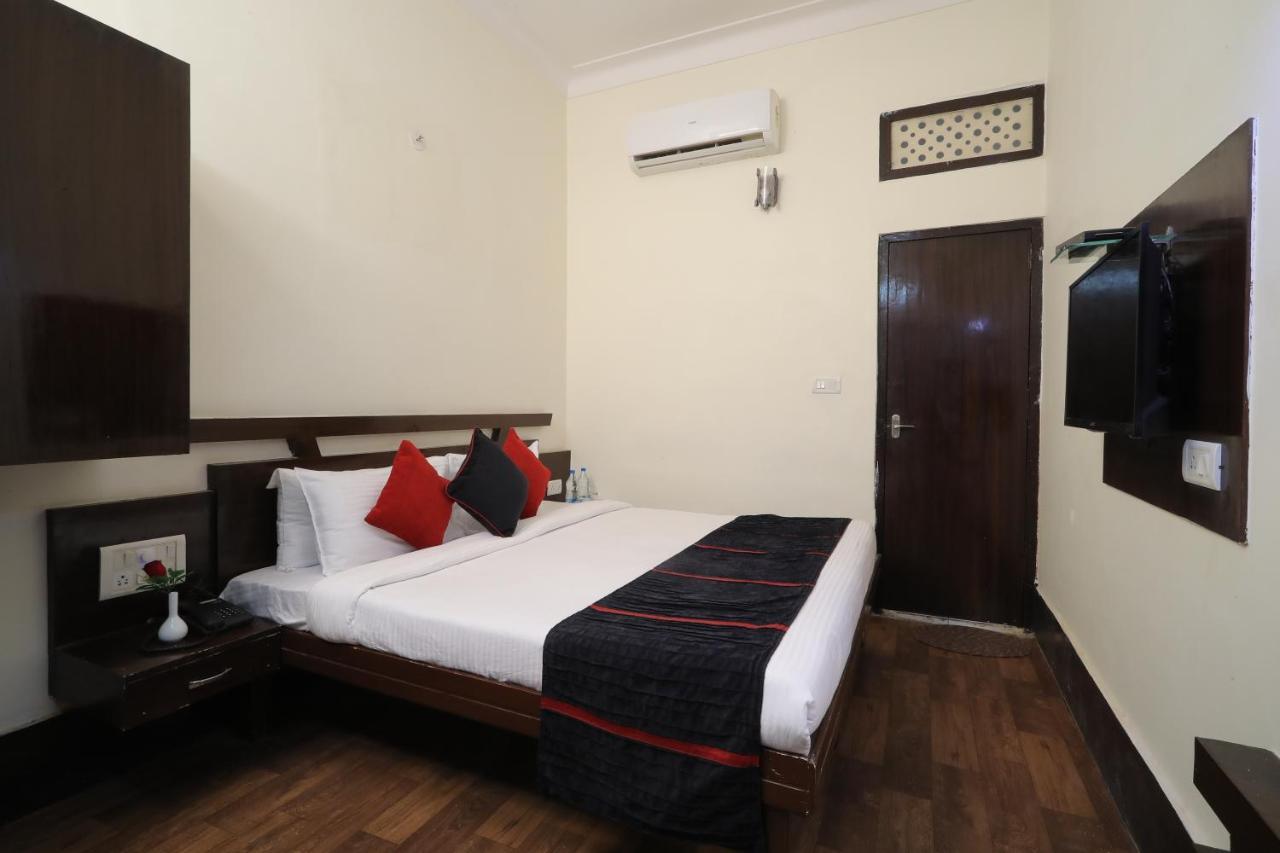 Hotel Vivek Continental Gwalior Exterior photo