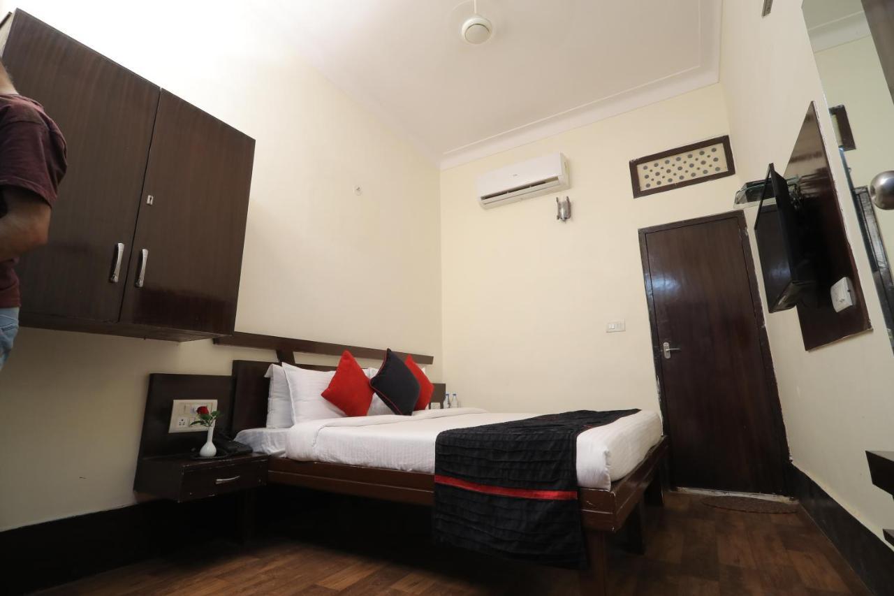 Hotel Vivek Continental Gwalior Exterior photo